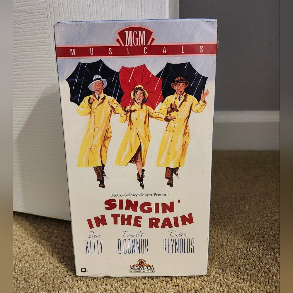 Brand NEW Unopened VHS Singing In The Rain